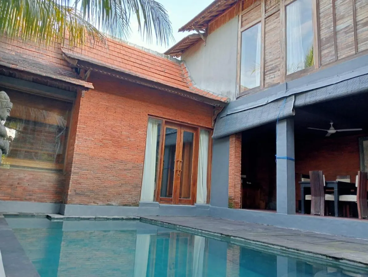 Suarti Boutique Village Ubud 4*,